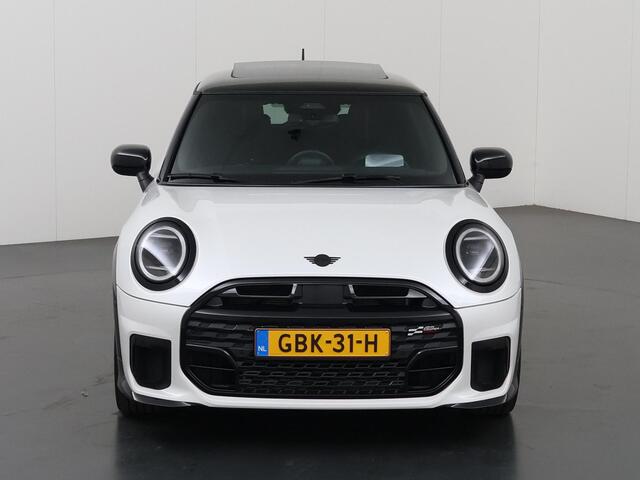 Mini COOPER Mini 1.5 C John Cooper Works M | Panoramadak | Sportstoelen | HUD | Groot Navigatie "OLED" | Camera | DAB | Apple CarPlay/Android Auto | 17" Lichtmetalen Velgen | LED | DAB |