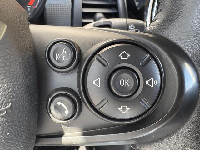 Mini COOPER 1.5 Business | NAP | Navigatie | Cruise Control | Airco | Parkeersensoren | Lichtmetaal |