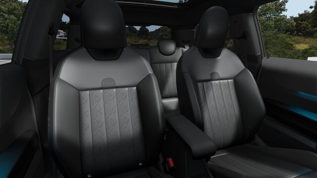 Mini COOPER 3-Deurs 1.5 C John Cooper Works 157 pk Pakket S | Comfort Access | Panoramadak |