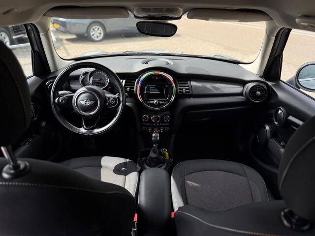 Mini COOPER 1.5 136PK AUTOMAAT NAVI CRUISE