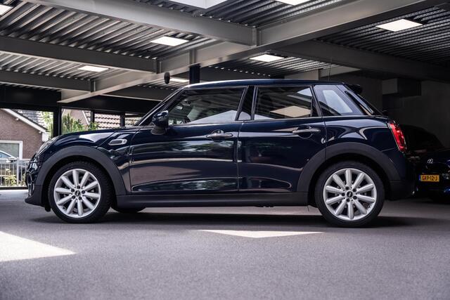 Mini COOPER 5-Deurs 1.5 Chili Business