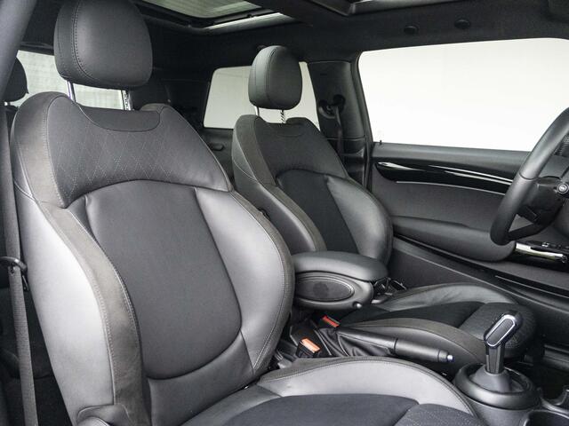 Mini COOPER 3-Deurs John Cooper Works pakket + Premium Plus pakket + Leder