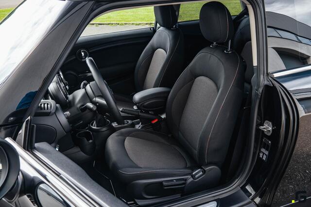 Mini COOPER 1.5 LED | Stoelverwarming | Privacy glas