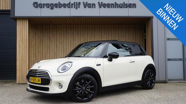 Mini COOPER 1.5 136pk 3Drs Chili Pano.Dak Virtual Cockpit Leder LED 17inch LM Navi Sfeerverlichting *1e eigenaar* 13376km! *Uniek*
