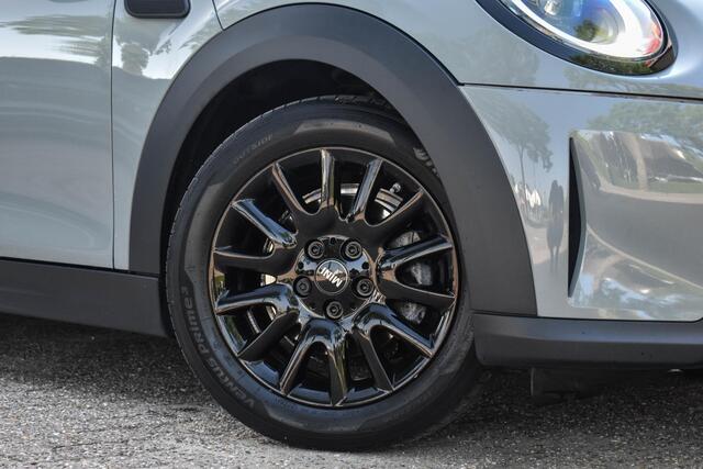 Mini COOPER 5-Deurs 1.5 Camden Edition Navi Prof. Keyless Stoelverwarming Carplay