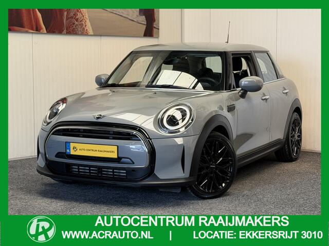 Mini COOPER 5-DEURS 1.5 CLASSIC NAVIGATIE CRUISE CONTROL CLIMATE CONTROL BLUETOOTH TELEFOON APPLE CARPLAY/ANDROID 17" LICHTMETALEN VELGEN PDC ZEER MOOI !!