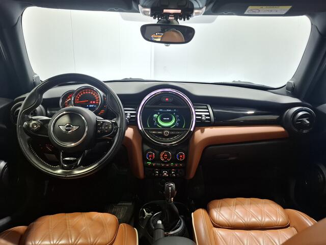 Mini COOPER 5-Deurs 1.5 Chili | Navigatie | LM Velgen 17" | Voorstoelen Verwarmd | Elektrisch Glazen Panoramadak | Cruise Control | Adaptieve LED Koplampen | Airco |