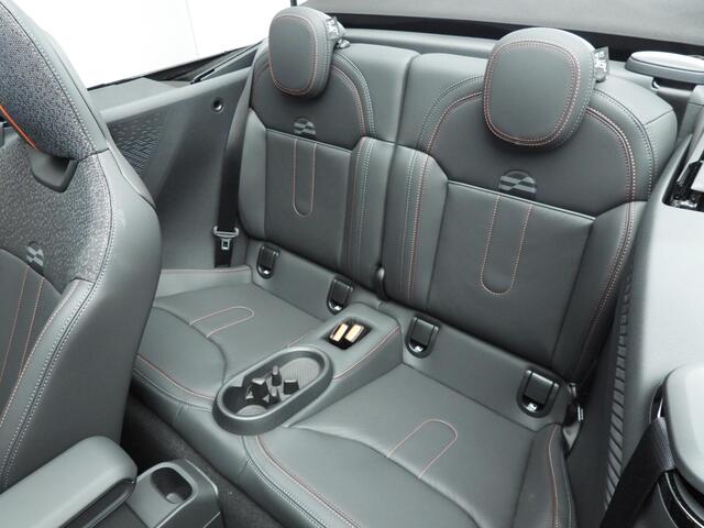 Mini COOPER Cabrio 2.0 C John Cooper Works XL Stuurwielrand verwarmd | Comfort Access | Harman Kardon | Head-Up | Driving Assistant Plus