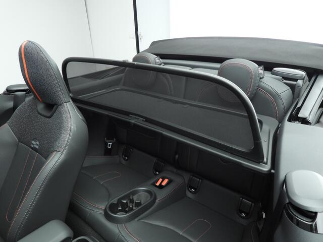 Mini COOPER Cabrio 2.0 C John Cooper Works XL Stuurwielrand verwarmd | Comfort Access | Harman Kardon | Head-Up | Driving Assistant Plus