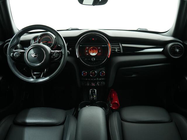 Mini COOPER 5-Deurs 1.5 136PK CHILI AUT7 | Panoramadak | Leer | Navi | Clima