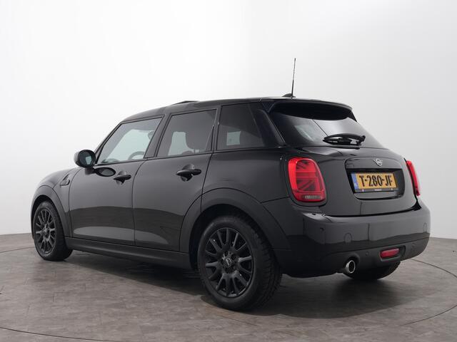 Mini COOPER 5-Deurs 1.5 136PK CHILI AUT7 | Panoramadak | Leer | Navi | Clima