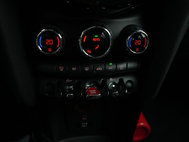 Mini COOPER 5-Deurs 1.5 136PK CHILI AUT7 | Panoramadak | Leer | Navi | Clima