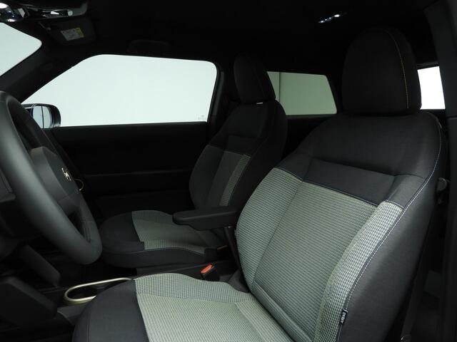 Mini COOPER 3-Deurs E Blackyard 40.7 kWh Head-Up | Getint Glas | Stoelverwarming | Cruise control | Achteruitrijcamera |
