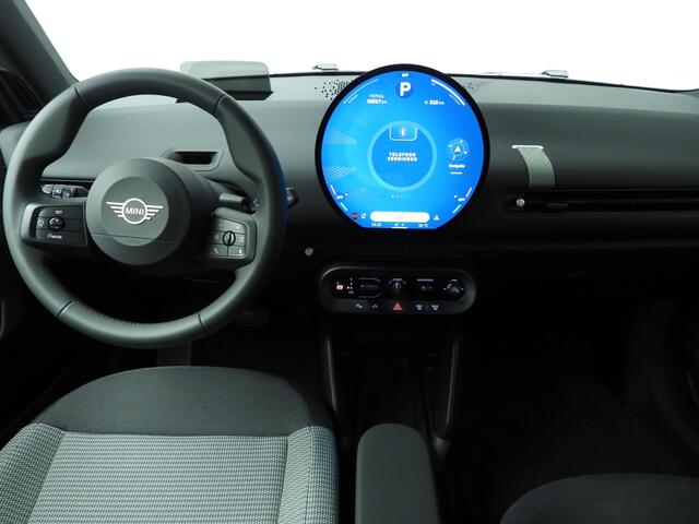 Mini COOPER 3-Deurs E Blackyard 40.7 kWh Head-Up | Getint Glas | Stoelverwarming | Cruise control | Achteruitrijcamera |