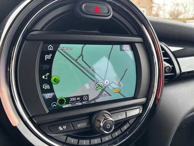 Mini COOPER Mini 1.5 Chili Automaat Full LED / Sportinterieur / Carplay