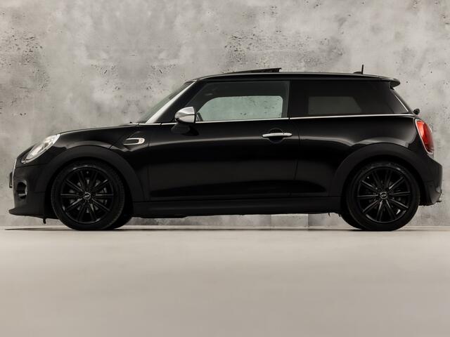 Mini COOPER 3-deurs 1.5 Chili Automaat 136Pk (PANORAMADAK, GROOT NAVI, LEDER, UNION JACK ACHTERLICHTEN, STOELVERWARMING, SPORTSTOELEN, GETINT GLAS, PARKEERSENSOREN, NIEUWSTAAT)
