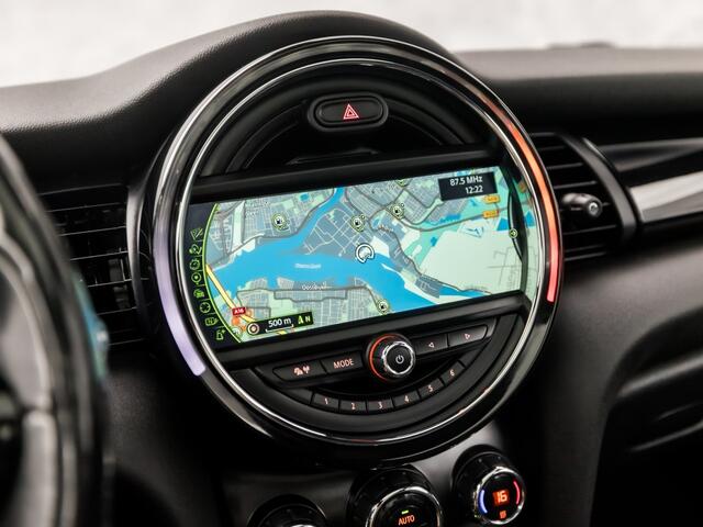 Mini COOPER 3-deurs 1.5 Chili Automaat 136Pk (PANORAMADAK, GROOT NAVI, LEDER, UNION JACK ACHTERLICHTEN, STOELVERWARMING, SPORTSTOELEN, GETINT GLAS, PARKEERSENSOREN, NIEUWSTAAT)