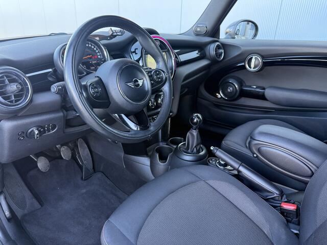 Mini COOPER 3-Deurs 1.5 Business Navigatie/Harman Kardon/17inch.