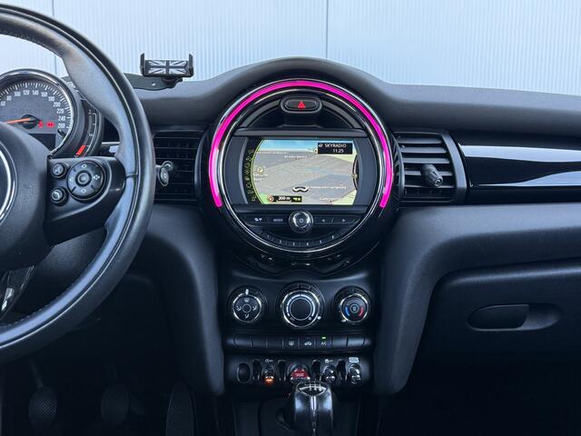Mini COOPER 3-Deurs 1.5 Business Navigatie/Harman Kardon/17inch.