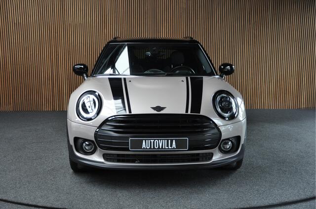 Mini COOPER CLUBMAN Mini 1.5 Navi Leer Camera PDC Carplay Keyless 17" LM velgen Zwarte binnenhemel Stoelverwarming Sportstoelen LED BTW auto!