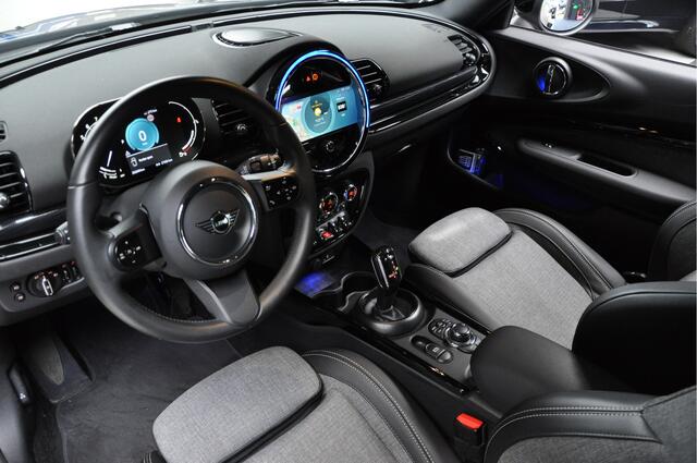 Mini COOPER CLUBMAN Mini 1.5 Navi Leer Camera PDC Carplay Keyless 17" LM velgen Zwarte binnenhemel Stoelverwarming Sportstoelen LED BTW auto!