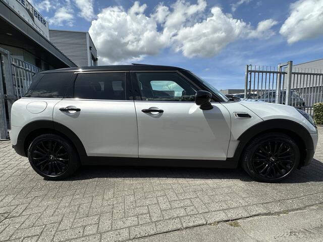 Mini COOPER CLUBMAN Mini 1.5 Classic Pano-Dak | Comfort pakket | Leer | Carplay