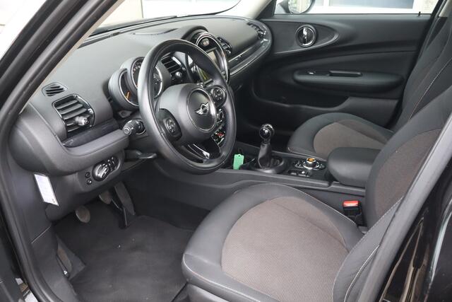 Mini COOPER CLUBMAN Mini 1.5 Business - NL- Auto!! Airco I Radio I Navi