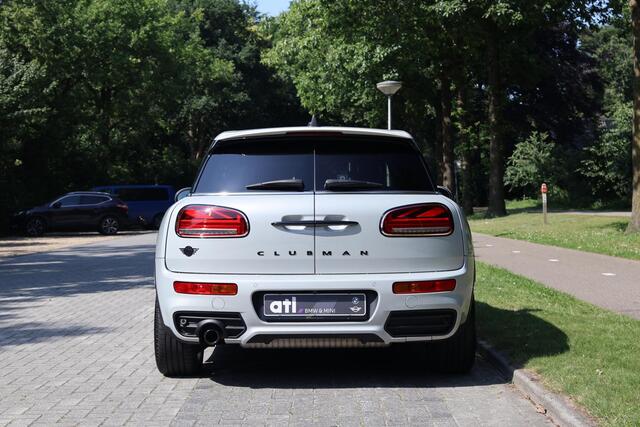 Mini COOPER CLUBMAN Mini 1.5 John Cooper Works JCW, Panoramadak, Head up, Adaptieve LED, Adaptieve Cruise control, Stoelverwarming, DAB, Pakket Comfort, etc.