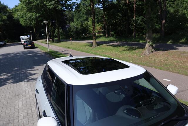 Mini COOPER CLUBMAN Mini 1.5 John Cooper Works JCW, Panoramadak, Head up, Adaptieve LED, Adaptieve Cruise control, Stoelverwarming, DAB, Pakket Comfort, etc.