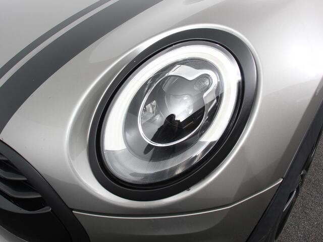 Mini COOPER CLUBMAN 1.5 Chili Hyde Park Climate control Cruise control Voorstoelen verwarmd Parkeersensor achter LED Apple Carplay/ Android Auto