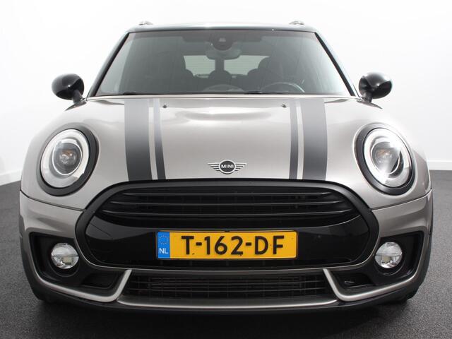 Mini COOPER CLUBMAN 1.5 Chili Hyde Park Climate control Cruise control Voorstoelen verwarmd Parkeersensor achter LED Apple Carplay/ Android Auto