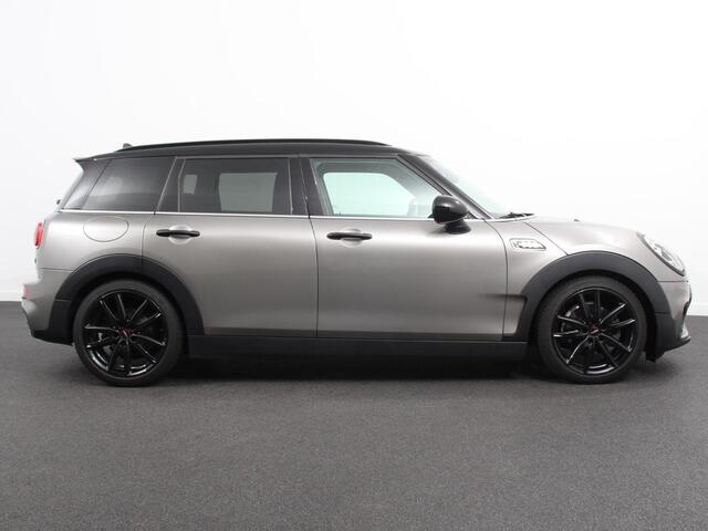 Mini COOPER CLUBMAN 1.5 Chili Hyde Park Climate control Cruise control Voorstoelen verwarmd Parkeersensor achter LED Apple Carplay/ Android Auto