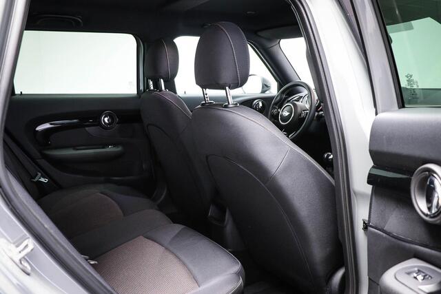 Mini COOPER CLUBMAN Mini 1.5 Business | AIRCO | CRUISE CONTROL | NAVI | PDC | 17"