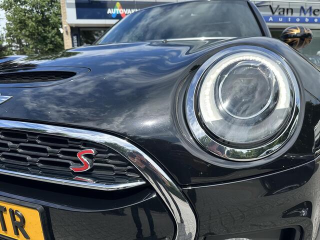 Mini COOPER CLUBMAN Mini 2.0 S Automaat ALL4 Chili Serious Business Leder|Panorama|Carplay|Headup|Keyless|Camera