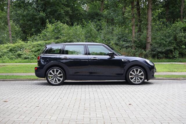 Mini COOPER CLUBMAN Mini 1.5 Chili Panorama dak, Navi, Carplay, Sportstoelen, LED, Keyless, Stoelverwarming, PDC, etc.