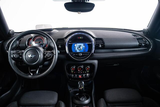 Mini COOPER CLUBMAN Mini 1.5 Chili Panoramadak - Adaptive Cruise Control - Head up - Harman Kardon - Driving/Parking Assistant - MINI navigatiesysteem - Stoelverwarming - Getinte Ruiten -