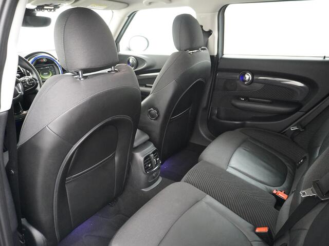 Mini COOPER CLUBMAN Mini 2.0T 192PK AUT-6 S Chili 1/2 Leer-SportStoel.Navi PDC LED Keyless-Go Ecc Stoelverwarmd Cruise DAB Led Lmv Bluetooth Privacy Glas 2.0 twin Scroll Turbo Mini excitement pack Intelligent noodroep Teleservice Active guard Euro6