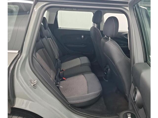 Mini COOPER CLUBMAN Mini 2.0D 150PK Business Edition / Airco-ecc./ Stoelverwarming / Navigatie / Trekhaak / Dab / Pdc. A / Radio multimedia /