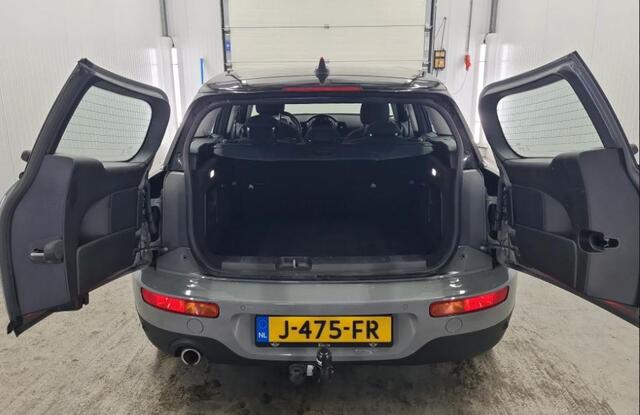 Mini COOPER CLUBMAN Mini 2.0D 150PK Business Edition / Airco-ecc./ Stoelverwarming / Navigatie / Trekhaak / Dab / Pdc. A / Radio multimedia /
