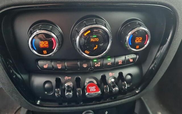 Mini COOPER CLUBMAN Mini 2.0D 150PK Business Edition / Airco-ecc./ Stoelverwarming / Navigatie / Trekhaak / Dab / Pdc. A / Radio multimedia /