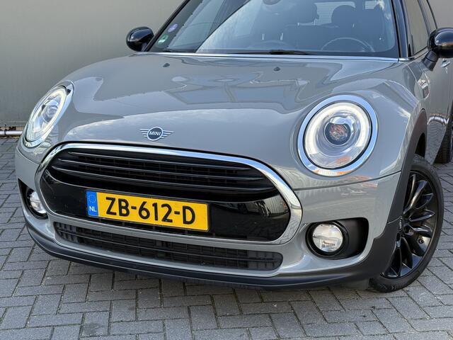 Mini COOPER CLUBMAN Mini BWJ 2019 1.5 136PK Business Edition KEYLESS | NAVI | CLIMA | CRUISE | FULL LED | PDC | LMV | LICHT REGEN SENS.