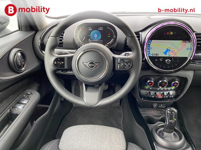 Mini COOPER CLUBMAN 1.5 136PK Classic Automaat | Achteruitrijcamera | LED | DAB | Apple CarPlay | Sportstoelen | Stoelverwarming