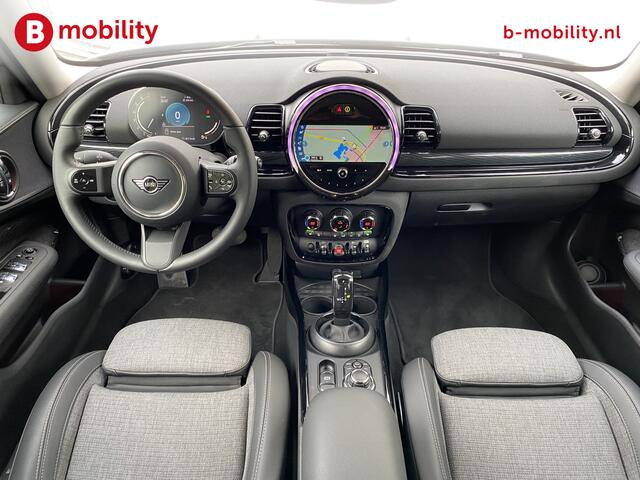 Mini COOPER CLUBMAN 1.5 136PK Classic Automaat | Achteruitrijcamera | LED | DAB | Apple CarPlay | Sportstoelen | Stoelverwarming