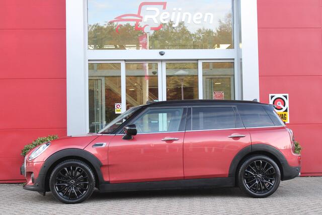 Mini COOPER CLUBMAN 1.5 136PK CHILI AUTOMAAT | PANORAMISCH SCHUIF/KANTELDAK | NAVIGATIE | LEDEREN BEKLEDING | STOELVERWARMING | 17" LICHTMETALEN VELGEN | UNION JACK ACHTER LICHTEN | KEYLESS ENTRY / START |