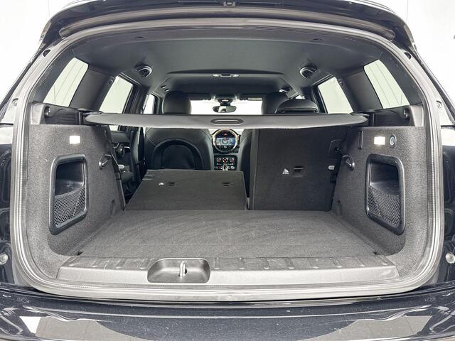 Mini COOPER CLUBMAN Classic Apple Carplay / MINI Navigatie / Parkeersensoren / Schuidak / Black Edition / 17 Inch