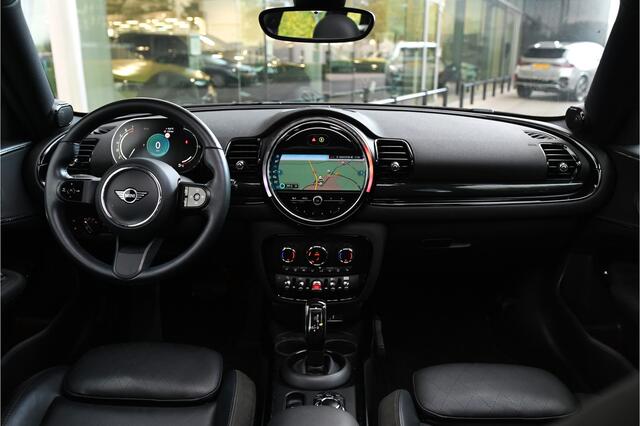Mini COOPER CLUBMAN Automaat / Panoramadak / Achteruitrijcamera / Comfort Access / LED / Stoelverwarming / Harman-Kardon / Airconditioning / Cruise Control