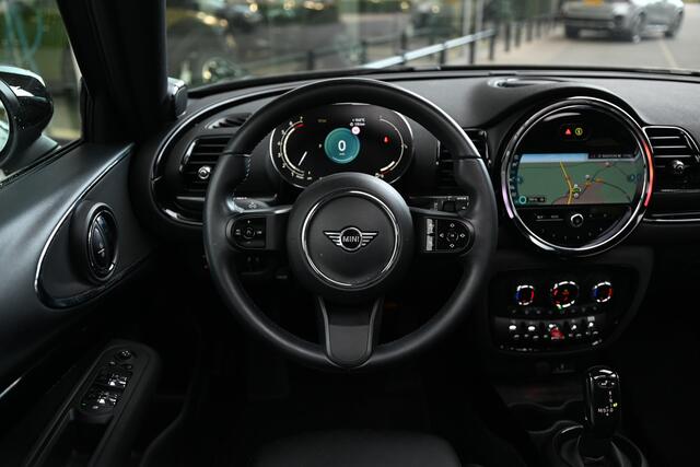 Mini COOPER CLUBMAN Automaat / Panoramadak / Achteruitrijcamera / Comfort Access / LED / Stoelverwarming / Harman-Kardon / Airconditioning / Cruise Control