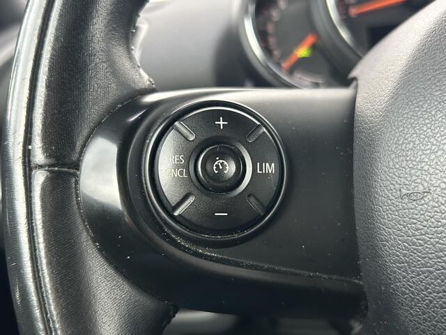 Mini COOPER CLUBMAN Mini 1.5 Chili / Navigatie / Trekhaak 1300 KG Trekgewicht / Cruise Control / Airco Automatisch / Stoelverwarming Voorzijde /