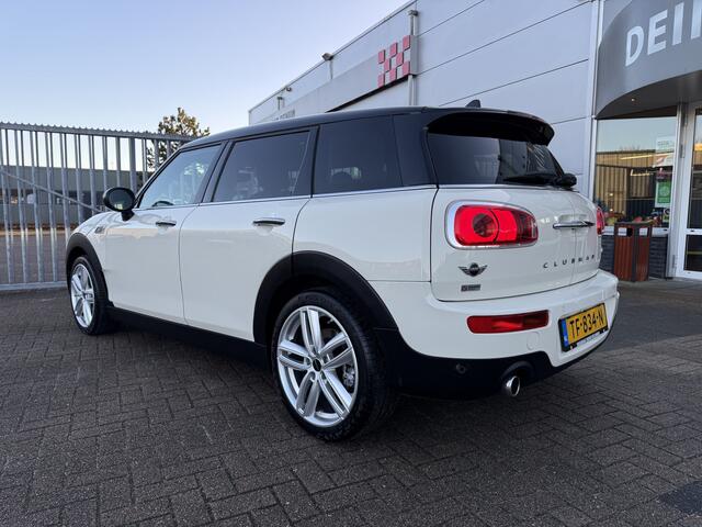 Mini COOPER CLUBMAN Mini 1.5 Automaat..! Salt Serious Business Navigatie, LED verl, Parkeersens, 65.000 KM..!!