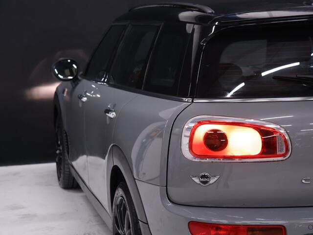 Mini COOPER CLUBMAN Mini 1.5 Salt Business [CRUISE CONTROL, BLUETOOTH TELEFOON, PDC ACHTER, AUTOMATISCHE AIRCO, NAVIGATIE, LICHTMETALEN VELGEN, NIEUWSTAAT]